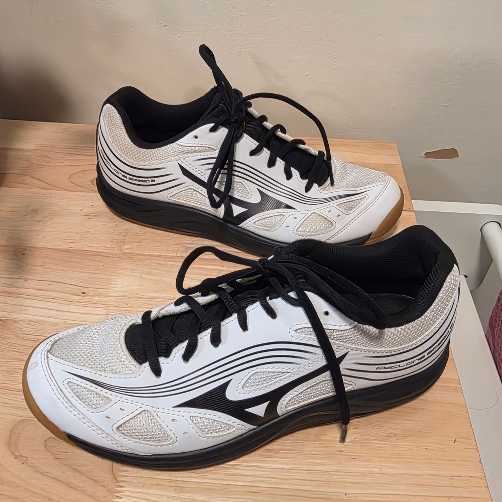 Mizuno Womens 8 Cyclone Speed 3 Volleyball Shoes White Black Indoor Court Shoe